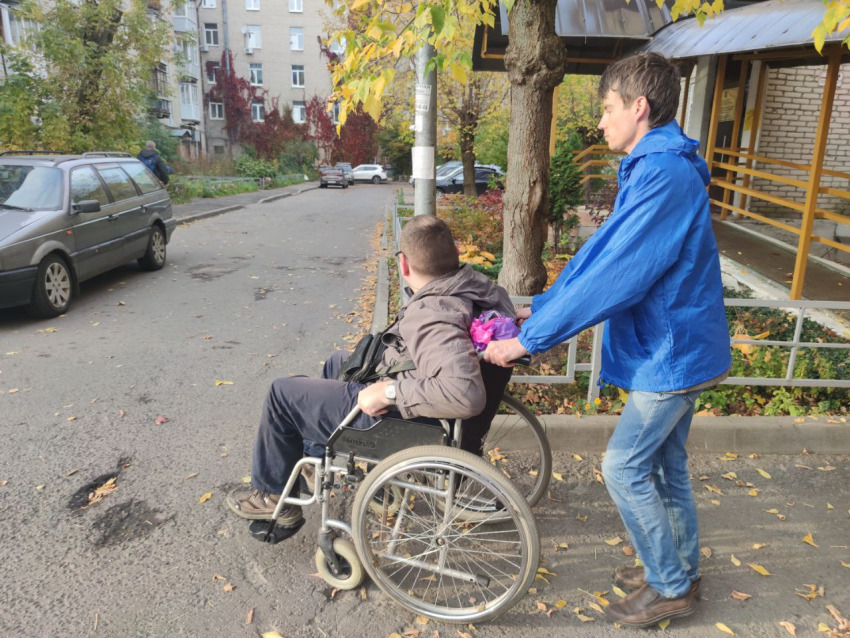 Проект «Свет в окне»: партийцы оказали помощь жителю Жуковского с ОВЗ