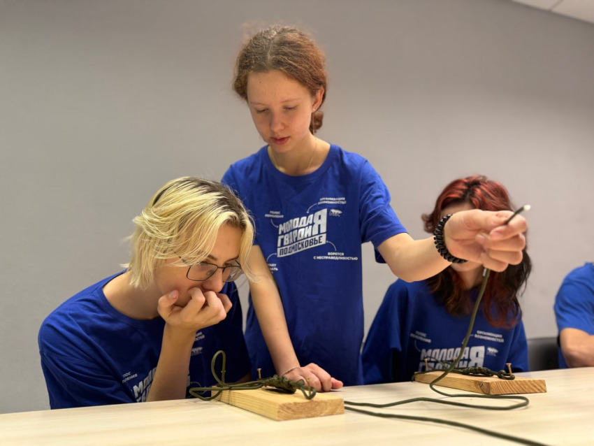 Более 100 изделий для бойцов СВО изготовили активисты «Единой России» в Жуковском с начала октября