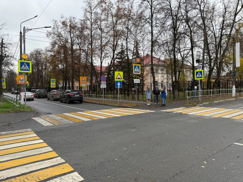 Депутат «Единой России» провел обход на улицах Маяковского и Ломоносова