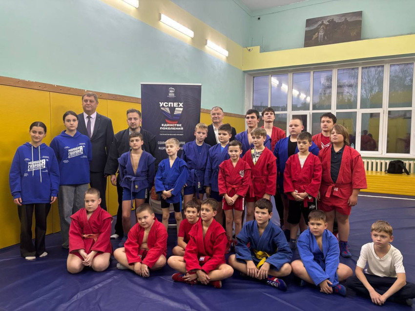 В Жуковском в День тренера прошла открытая тренировка по самбо в рамках проекта «Выбор сильных»